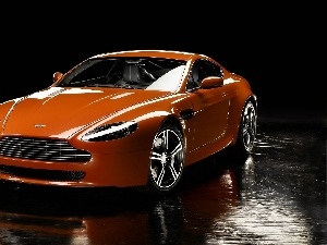 V8 Vantage, Aston Martin